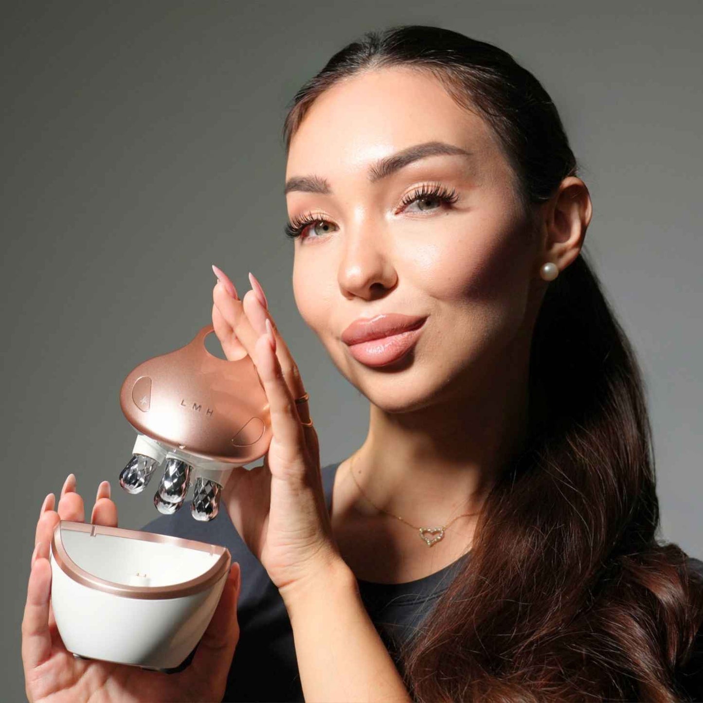 Massaggiatore Facciale RF & EMS con Massaggio 4D